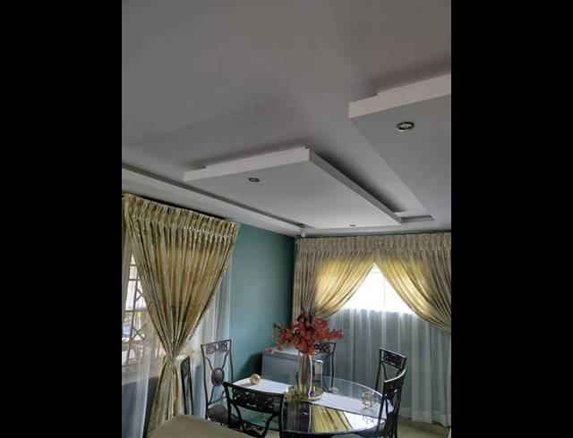 4 BEDROOM HOUSE FOR SALE IN EVANDER
